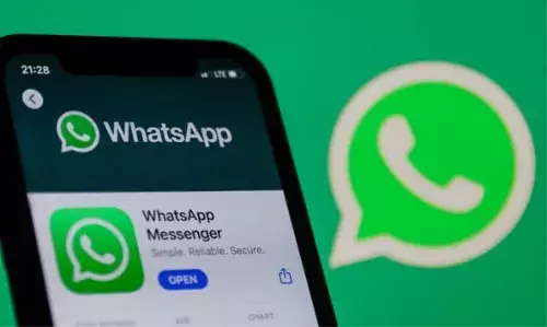 വാട് സ് ആപ്പ് ഗ്രൂപ്പില് വധഭീഷണിയും വര്ഗീയ പരാമര്ശവും; രണ്ടുപേര്ക്കെതിരെ കേസ് വാട് സ് ആപ്പ് ഗ്രൂപ്പില് വധഭീഷണിയും വര്ഗീയ പരാമര്ശവും; രണ്ടുപേര്ക്കെതിരെ കേസ്