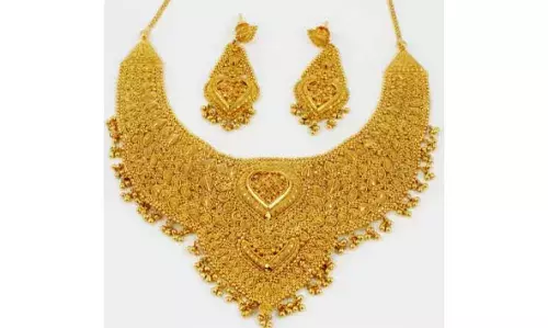 തുടര്‍ച്ചയായ വര്‍ധനവിന് ശേഷം സംസ്ഥാനത്ത് സ്വര്‍ണവിലയില്‍ നേരിയ ഇടിവ്; പവന് 74,440