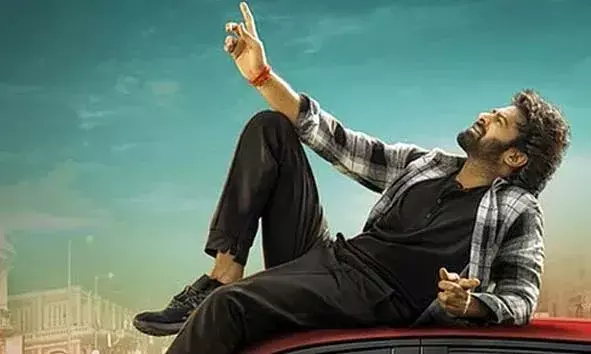 പ്രേക്ഷകര് ആകാംക്ഷയോടെ കാത്തിരുന്ന പ്രഭാസ് ചിത്രം രാജാ സാബിന്റെ വിസ്മയിപ്പിക്കുന്ന ടീസര് പുറത്ത്; നായകന് എത്തുന്നത് 2 വ്യത്യസ്ത രൂപങ്ങളില് പ്രേക്ഷകര് ആകാംക്ഷയോടെ കാത്തിരുന്ന പ്രഭാസ് ചിത്രം രാജാ സാബിന്റെ വിസ്മയിപ്പിക്കുന്ന ടീസര് പുറത്ത്; നായകന് എത്തുന്നത് 2 വ്യത്യസ്ത രൂപങ്ങളില്