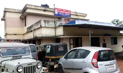 സീതാംഗോളിയില് യുവാവിനെ കാര് തടഞ്ഞ് നിര്ത്തി മര്ദിച്ചതായി പരാതി; 3 പേര്ക്കെതിരെ കേസ് സീതാംഗോളിയില് യുവാവിനെ കാര് തടഞ്ഞ് നിര്ത്തി മര്ദിച്ചതായി പരാതി; 3 പേര്ക്കെതിരെ കേസ്