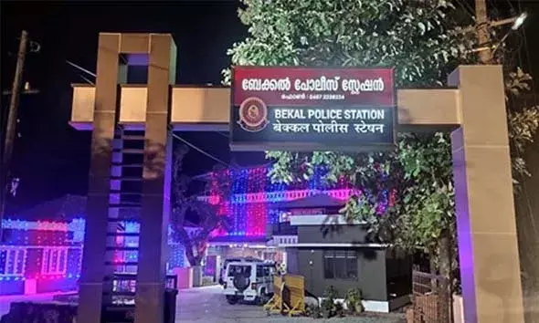 പള്ളിക്കര പഞ്ചായത്ത് സി.ഡി.എസിന്റെ മാകെയര്‍ കുത്തിതുറന്ന് കാല്‍ലക്ഷം രൂപയുടെ സാധനങ്ങള്‍ കവര്‍ന്നു