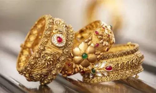 കേരളത്തില്‍ സ്വര്‍ണവിലയില്‍ 5 രൂപയുടെ കുറവ്; പവന് 73,840 രൂപ