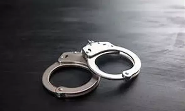 കൗണ്‍സിലിങ്ങിനെത്തിയ പതിനാലുകാരിയെ പീഡിപ്പിച്ച കേസില്‍ പ്രതിയായ ഡോക്ടര്‍ അറസ്റ്റില്‍