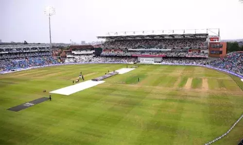 ഇന്ത്യ-ഇംഗ്ലണ്ട് ലീഡ്സ് ടെസ്റ്റ് അവസാന മത്സരത്തിന് മഴ ഭീഷണി; മത്സരം ഉപേക്ഷിക്കുമോ? ആകാംക്ഷയോടെ ക്രിക്കറ്റ് പ്രേമികള് ഇന്ത്യ-ഇംഗ്ലണ്ട് ലീഡ്സ് ടെസ്റ്റ് അവസാന മത്സരത്തിന് മഴ ഭീഷണി; മത്സരം ഉപേക്ഷിക്കുമോ? ആകാംക്ഷയോടെ ക്രിക്കറ്റ് പ്രേമികള്