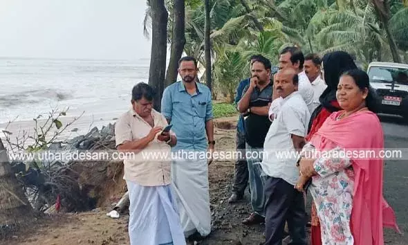 അജാനൂര്‍ കടപ്പുറത്ത് കടലേറ്റം; കടല്‍ഭിത്തി തകര്‍ന്നു