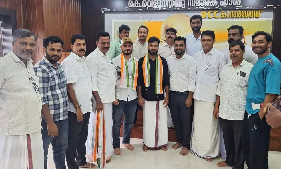 മഞ്ചേശ്വരത്ത് രണ്ട് സി പി എം പ്രവർത്തകർ കോൺഗ്രസിൽ മഞ്ചേശ്വരത്ത് രണ്ട് സി പി എം പ്രവർത്തകർ കോൺഗ്രസിൽ