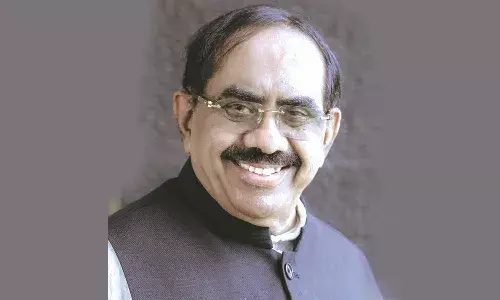 മഠത്തില്‍ മുസ്തഫ അവാര്‍ഡ്  യഹ്‌യ തളങ്കരക്ക്