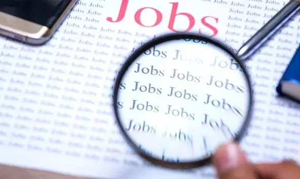 യുഎഇയില് സര്ക്കാര് ജോലിയില് പ്രവാസികള്ക്ക് വന് അവസരം; ശമ്പളം 50,000 ദിര്ഹം വരെ യുഎഇയില് സര്ക്കാര് ജോലിയില് പ്രവാസികള്ക്ക് വന് അവസരം; ശമ്പളം 50,000 ദിര്ഹം വരെ