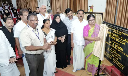 എല്‍.ബി.എസ് കോളേജില്‍ പുതിയ  കോഴ്‌സുകള്‍ മന്ത്രി ഉദ്ഘാടനം ചെയ്തു