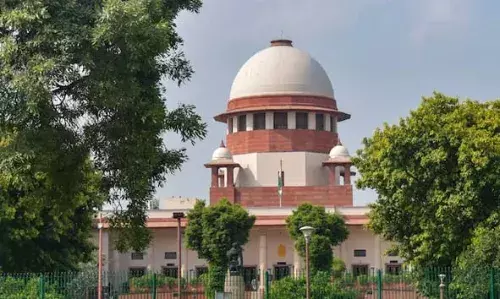 അമിതവേഗതയിലും അശ്രദ്ധയിലും വാഹനമോടിച്ച് മരിക്കുന്ന വ്യക്തികളുടെ കുടുംബങ്ങള്ക്ക് ഇന്ഷുറന്സ് കമ്പനികള് നഷ്ടപരിഹാരം നല്കാന് ബാധ്യസ്ഥരല്ല; സുപ്രധാന വിധിയുമായി സുപ്രീം കോടതി അമിതവേഗതയിലും അശ്രദ്ധയിലും വാഹനമോടിച്ച് മരിക്കുന്ന വ്യക്തികളുടെ കുടുംബങ്ങള്ക്ക് ഇന്ഷുറന്സ് കമ്പനികള് നഷ്ടപരിഹാരം നല്കാന് ബാധ്യസ്ഥരല്ല; സുപ്രധാന വിധിയുമായി സുപ്രീം കോടതി