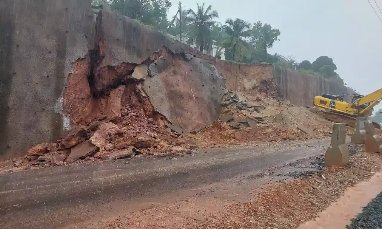 തെക്കിൽ പാതയിലെ ഗതാഗത പ്രശ്നത്തിന് താത്കാലിക പരിഹാരം: കെ.എസ്.ആർ.ടി.സി സർവ്വീസ് തുടങ്ങി