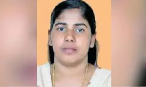 നിമിഷ പ്രിയയുടെ വധശിക്ഷ സ്റ്റേ ചെയ്യണമെന്ന ഹര്ജിയില് സുപ്രീം കോടതി 14 ന് വാദം കേള്ക്കും നിമിഷ പ്രിയയുടെ വധശിക്ഷ സ്റ്റേ ചെയ്യണമെന്ന ഹര്ജിയില് സുപ്രീം കോടതി 14 ന് വാദം കേള്ക്കും