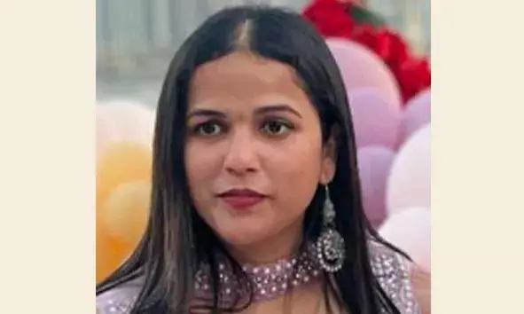 ഷാര്ജയില് മലയാളി യുവതിയും കുഞ്ഞും തൂങ്ങിമരിച്ച നിലയില് ഷാര്ജയില് മലയാളി യുവതിയും കുഞ്ഞും തൂങ്ങിമരിച്ച നിലയില്