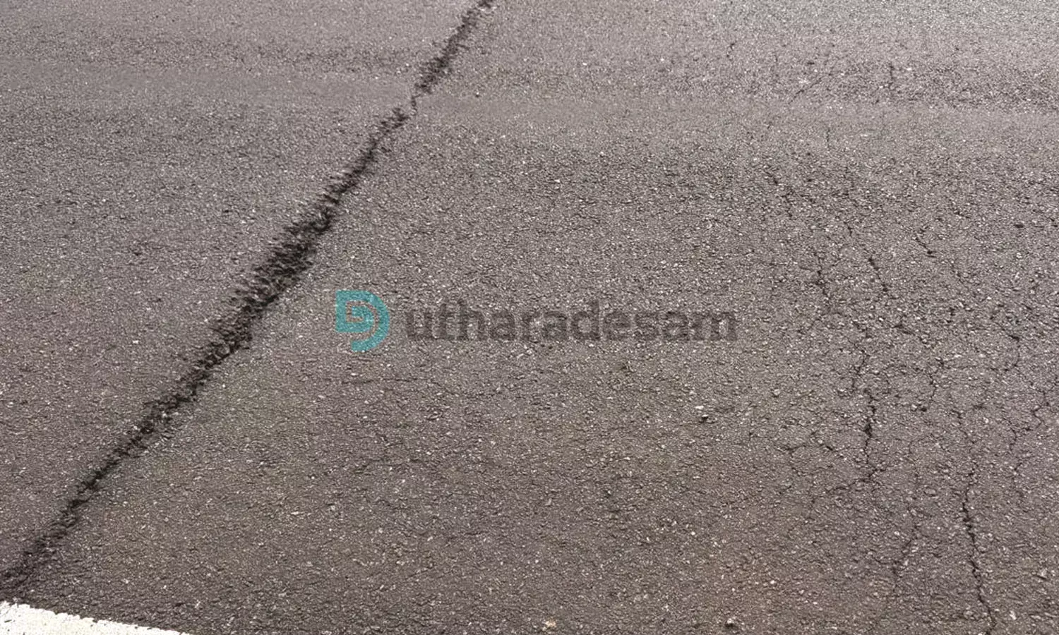 കാസര്‍കോട്-കാഞ്ഞങ്ങാട് റോഡില്‍  പുനര്‍നിര്‍മ്മിച്ച കലുങ്കില്‍ വിള്ളല്‍