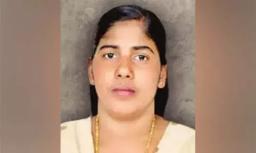 വധശിക്ഷ നടപ്പായാല് സങ്കടകരമെന്ന് സുപ്രീംകോടതി; നിമിഷ പ്രിയയുടെ മോചനത്തില് കൂടുതല് ഒന്നും ചെയ്യാന് കഴിയില്ലെന്ന് കേന്ദ്രസര്ക്കാര് വധശിക്ഷ നടപ്പായാല് സങ്കടകരമെന്ന് സുപ്രീംകോടതി; നിമിഷ പ്രിയയുടെ മോചനത്തില് കൂടുതല് ഒന്നും ചെയ്യാന് കഴിയില്ലെന്ന് കേന്ദ്രസര്ക്കാര്