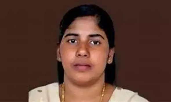 നിമിഷ പ്രിയയുടെ മോചനം: മധ്യസ്ഥ ചര്‍ച്ചയ്ക്ക് യെമനില്‍ പോകണമെന്ന് ആവശ്യപ്പെട്ടവരോട് കേന്ദ്ര സര്‍ക്കാരിനെ സമീപിക്കാന്‍ നിര്‍ദേശം നല്‍കി സുപ്രീം കോടതി