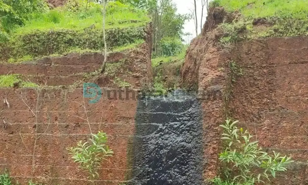 ഫാക്ടറിയില്‍ നിന്നുള്ള മലിനജലം ഒഴുക്കിവിട്ടു;   50000 രൂപ പിഴ ചുമത്തി