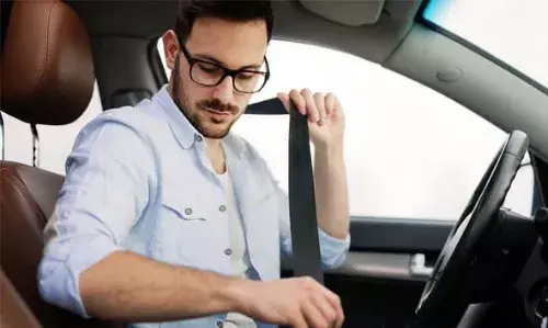 യാത്രക്കാര്‍ സീറ്റ് ബെല്‍റ്റ് ധരിച്ചില്ലെങ്കില്‍ ഗതാഗത നിയമലംഘനത്തിന് ഡ്രൈവര്‍മാര്‍ക്ക് പിഴ; നിയമം കടുപ്പിക്കാനൊരുങ്ങി യുഎഇ