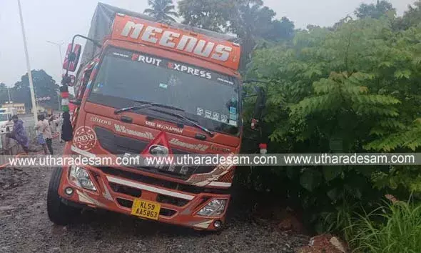 ഗൂഗിള്‍ മാപ്പ് നോക്കി ഓടിച്ചുവന്ന ലോറി പണി തീരാത്ത റോഡില്‍ ചെരിഞ്ഞു