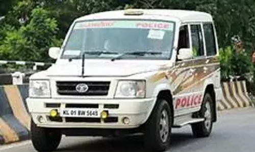 പത്താം ക്ലാസ് വിദ്യാര്ത്ഥിനി വീട്ടില് പ്രസവിച്ചു; പോക്സോ കേസെടുത്ത് അന്വേഷണം തുടങ്ങി പൊലീസ് പത്താം ക്ലാസ് വിദ്യാര്ത്ഥിനി വീട്ടില് പ്രസവിച്ചു; പോക്സോ കേസെടുത്ത് അന്വേഷണം തുടങ്ങി പൊലീസ്