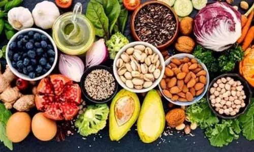 രക്തത്തിലെ പഞ്ചസാരയുടെ അളവ് കുറയ്ക്കാന് ഡയറ്റീഷ്യന് ശുപാര്ശ ചെയ്യുന്ന 7 ഭക്ഷണങ്ങള് രക്തത്തിലെ പഞ്ചസാരയുടെ അളവ് കുറയ്ക്കാന് ഡയറ്റീഷ്യന് ശുപാര്ശ ചെയ്യുന്ന 7 ഭക്ഷണങ്ങള്