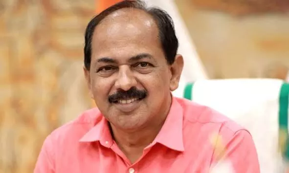 സംസ്ഥാനത്ത് വെളിച്ചെണ്ണ വിലയില്‍ വന്‍ കുതിപ്പ്; ജനങ്ങള്‍ക്ക് ന്യായ വിലക്ക് ലഭ്യമാക്കുമെന്ന് മന്ത്രിയുടെ ഉറപ്പ്