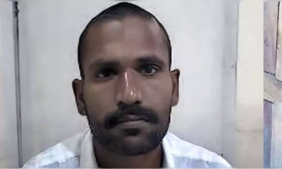 ജയില് ചാടിയ ഗോവിന്ദച്ചാമി പിടിയില്; പിടികൂടിയത് കിണറ്റില് നിന്ന് ജയില് ചാടിയ ഗോവിന്ദച്ചാമി പിടിയില്; പിടികൂടിയത് കിണറ്റില് നിന്ന്