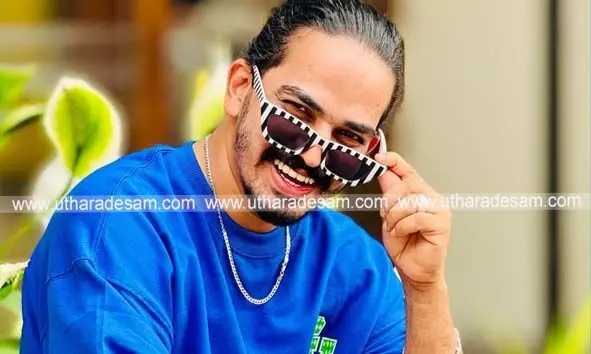 14കാരിയെ ഗൾഫിൽ വെച്ച് പീഡിപ്പിച്ചതായി പരാതി; വ്ളോഗർ ഷാലു കിംഗിനെ കൊയിലാണ്ടി പൊലീസ് അറസ്റ്റ് ചെയ്തു 14കാരിയെ ഗൾഫിൽ വെച്ച് പീഡിപ്പിച്ചതായി പരാതി; വ്ളോഗർ ഷാലു കിംഗിനെ കൊയിലാണ്ടി പൊലീസ് അറസ്റ്റ് ചെയ്തു