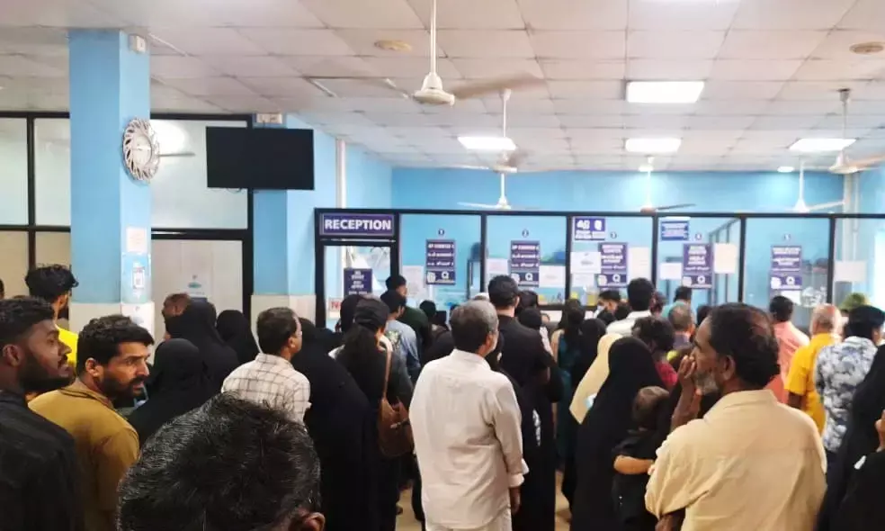 വാര്‍ഡുകളും ഐ.സി.യും ഫുള്‍; ഡോക്ടര്‍ ക്ഷാമം; ജനറല്‍ ആസ്പത്രിയില്‍ നിന്ന് രോഗികളെ മടക്കുന്നു
