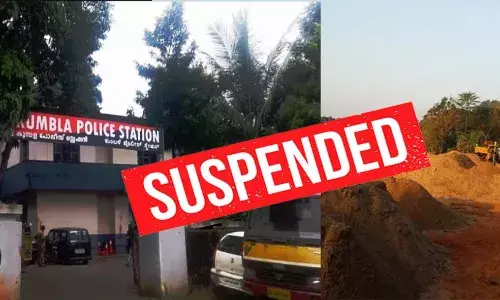 മണല് മാഫിയക്ക് വിവരങ്ങള് ചോര്ത്തി; കുമ്പളയിലെ 6 പൊലീസുകാര്ക്ക് സസ്പെന്ഷന് മണല് മാഫിയക്ക് വിവരങ്ങള് ചോര്ത്തി; കുമ്പളയിലെ 6 പൊലീസുകാര്ക്ക് സസ്പെന്ഷന്