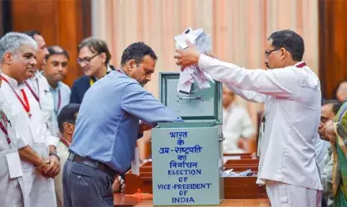 ഉപരാഷ്ട്രപതി തെരഞ്ഞെടുപ്പ് സെപ്റ്റംബര് 9 ന്; നാമനിര്ദ്ദേശ പത്രിക സമര്പ്പിക്കാനുള്ള അവസാന തീയതി ഓഗസ്റ്റ് 21 ഉപരാഷ്ട്രപതി തെരഞ്ഞെടുപ്പ് സെപ്റ്റംബര് 9 ന്; നാമനിര്ദ്ദേശ പത്രിക സമര്പ്പിക്കാനുള്ള അവസാന തീയതി ഓഗസ്റ്റ് 21