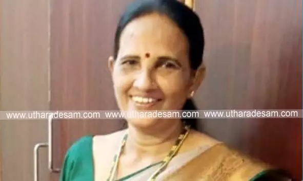 മകന് ഓടിച്ച ബൈക്ക് നിയന്ത്രണം വിട്ട് മറിഞ്ഞ് അമ്മയ്ക്ക് ദാരുണാന്ത്യം മകന് ഓടിച്ച ബൈക്ക് നിയന്ത്രണം വിട്ട് മറിഞ്ഞ് അമ്മയ്ക്ക് ദാരുണാന്ത്യം