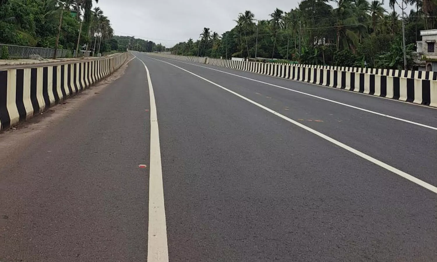 ദേശീയപാത നിര്‍മ്മാണ പ്രവൃത്തിക്കിടെ അപകടം; മുന്നറിയിപ്പുമായി തൊഴിലാളി യൂണിയന്‍