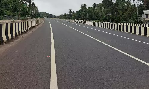 ദേശീയപാത: തെരുവ് വിളക്കുകള്‍  സ്ഥാപിക്കുന്നതില്‍ വിവേചനമെന്ന് ആക്ഷേപം