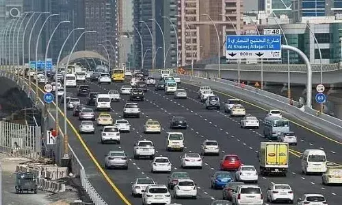 ഗതാഗത കുരുക്കും അപകടവും പതിവാകുന്നു; ദുബൈയില്‍ അതിവേഗ ട്രാക്കില്‍ വേഗത കുറച്ചാല്‍ പിഴ