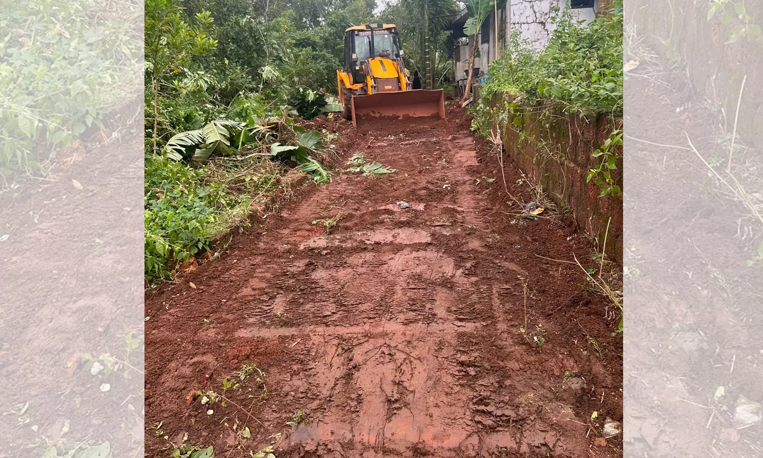 ജില്ലാ കലക്ടറുടെ ഇടപെടല്‍; ഏണിയര്‍പ്പ് ലൈഫ് വില്ലയിലേക്ക് റോഡായി