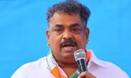 അനധികൃത ഇരുമ്പ് കടത്തു കേസ്; കര്ണാടക കോണ്ഗ്രസ് എംഎല്എ സതീഷ് കൃഷ്ണ സെയിലിന്റെ സ്ഥാപനങ്ങളില് ഇഡി റെയ്ഡ് അനധികൃത ഇരുമ്പ് കടത്തു കേസ്; കര്ണാടക കോണ്ഗ്രസ് എംഎല്എ സതീഷ് കൃഷ്ണ സെയിലിന്റെ സ്ഥാപനങ്ങളില് ഇഡി റെയ്ഡ്