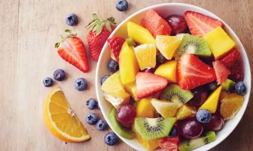 ഈ പഴങ്ങള് ഒരിക്കലും ഒരുമിച്ച് കഴിക്കരുത്; കാത്തിരിക്കുന്നത് ഈ രോഗങ്ങള് ഈ പഴങ്ങള് ഒരിക്കലും ഒരുമിച്ച് കഴിക്കരുത്; കാത്തിരിക്കുന്നത് ഈ രോഗങ്ങള്