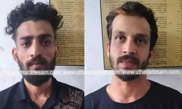 നായാട്ടുസംഘത്തെ ഭീഷണിപ്പെടുത്തി തോക്കും സ്കൂട്ടറും തട്ടിയെടുത്ത കേസില് കാപ്പ പ്രതിയടക്കം 4 പേര് അറസ്റ്റില് നായാട്ടുസംഘത്തെ ഭീഷണിപ്പെടുത്തി തോക്കും സ്കൂട്ടറും തട്ടിയെടുത്ത കേസില് കാപ്പ പ്രതിയടക്കം 4 പേര് അറസ്റ്റില്