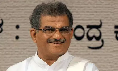 ധര്മ്മസ്ഥലയില് കൂട്ട കൊലപാതകങ്ങള് നടന്നുവെന്ന ആരോപണം അടിസ്ഥാനരഹിതം; അത് തന്നെ വേദനിപ്പിച്ചെന്നും വീരേന്ദ്ര ഹെഗ് ഡെ ധര്മ്മസ്ഥലയില് കൂട്ട കൊലപാതകങ്ങള് നടന്നുവെന്ന ആരോപണം അടിസ്ഥാനരഹിതം; അത് തന്നെ വേദനിപ്പിച്ചെന്നും വീരേന്ദ്ര ഹെഗ് ഡെ
