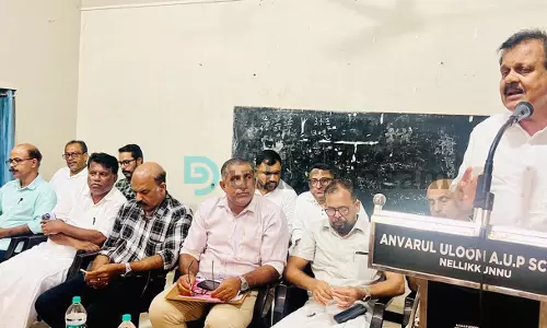 നൂറിന്റെ നിറവില് നെല്ലിക്കുന്ന് എ.യു.പി സ്കൂള് നൂറിന്റെ നിറവില് നെല്ലിക്കുന്ന് എ.യു.പി സ്കൂള്