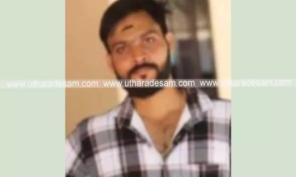 പിക്കപ്പ് വാന് ഡ്രൈവര് വീടിന് സമീപത്തെ കശുമാവിന് കൊമ്പില് തൂങ്ങിമരിച്ച നിലയില് പിക്കപ്പ് വാന് ഡ്രൈവര് വീടിന് സമീപത്തെ കശുമാവിന് കൊമ്പില് തൂങ്ങിമരിച്ച നിലയില്