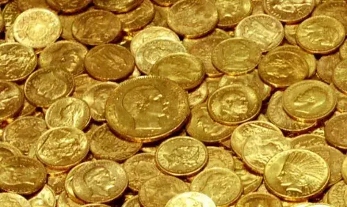 ആഭരണപ്രിയര്ക്ക് കനത്ത തിരിച്ചടി നല്കി സ്വര്ണം; പവന് 74,520 രൂപ ആഭരണപ്രിയര്ക്ക് കനത്ത തിരിച്ചടി നല്കി സ്വര്ണം; പവന് 74,520 രൂപ