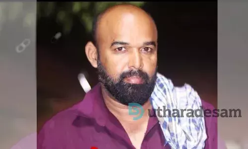 കെ.എസ്.ആര്.ടി.സി കണ്ടക്ടര് ബസില് കുഴഞ്ഞുവീണ് മരിച്ചു കെ.എസ്.ആര്.ടി.സി കണ്ടക്ടര് ബസില് കുഴഞ്ഞുവീണ് മരിച്ചു