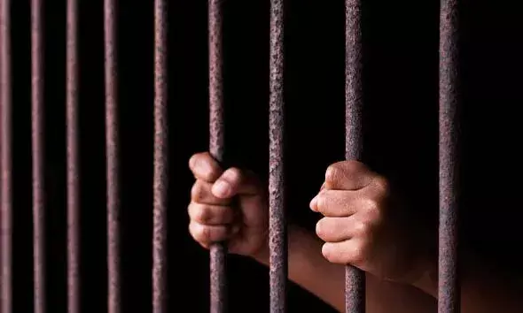 കടയില്‍ സാധനങ്ങള്‍ വാങ്ങാനെത്തിയ 8 വയസ്സുകാരിയെ പീഡിപ്പിക്കാന്‍ ശ്രമം; 18 കാരന്‍ പിടിയില്‍