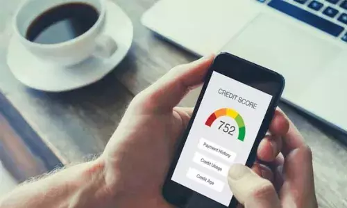 ആദ്യമായി വായ്പയെടുക്കുന്നവര്‍ക്ക് മിനിമം സിബില്‍ സ്‌കോര്‍ ഇല്ലാതെ തന്നെ ബാങ്ക് വായ്പകള്‍ ലഭിക്കുമോ? ധനമന്ത്രാലയം പറയുന്നത്!