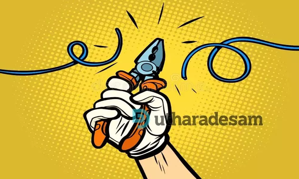 വാടക നല്‍കിയില്ല; മൊബൈല്‍ ടവര്‍ കേബിള്‍ മുറിച്ച് മാറ്റി കെട്ടിട ഉടമ; പരാതി നല്‍കാനൊരുങ്ങി കമ്പനി