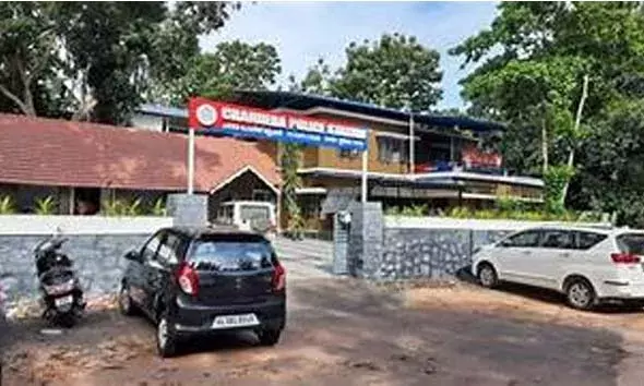 ഡേറ്റിംഗ് ആപ്പ് വഴി പരിചയം : സ്കൂൾ വിദ്യാർത്ഥിയെ 14 പേർ പീഡിപ്പിച്ചതായി പരാതി