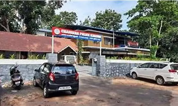 വോട്ടര് പട്ടികയില് പേര് ചേര്ക്കാനെന്ന് പറഞ്ഞ് വീട്ടിലെത്തിയ ആള് യുവതിയെ മാനഭംഗപ്പെടുത്താന് ശ്രമിച്ചെന്ന് പരാതി വോട്ടര് പട്ടികയില് പേര് ചേര്ക്കാനെന്ന് പറഞ്ഞ് വീട്ടിലെത്തിയ ആള് യുവതിയെ മാനഭംഗപ്പെടുത്താന് ശ്രമിച്ചെന്ന് പരാതി