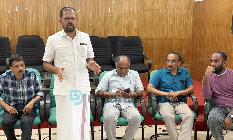 അമീബിക് മസ്തിഷ്ക ജ്വരം: കാസര്കോട് നഗരസഭയില് പ്രതിരോധ പ്രവര്ത്തനങ്ങള് ഊര്ജ്ജിതമാക്കും അമീബിക് മസ്തിഷ്ക ജ്വരം: കാസര്കോട് നഗരസഭയില് പ്രതിരോധ പ്രവര്ത്തനങ്ങള് ഊര്ജ്ജിതമാക്കും